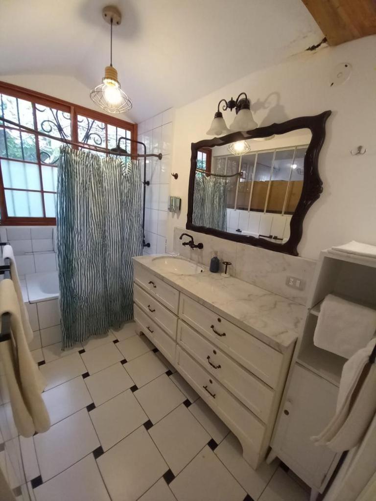 Iguanazu Bed & Breakfast Гуаякиль Экстерьер фото